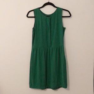 emerald green dress with pockets!